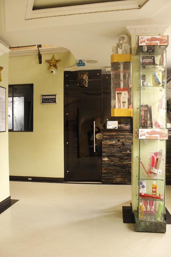 Motel Piramides De Cristal Bogota Bagian luar foto