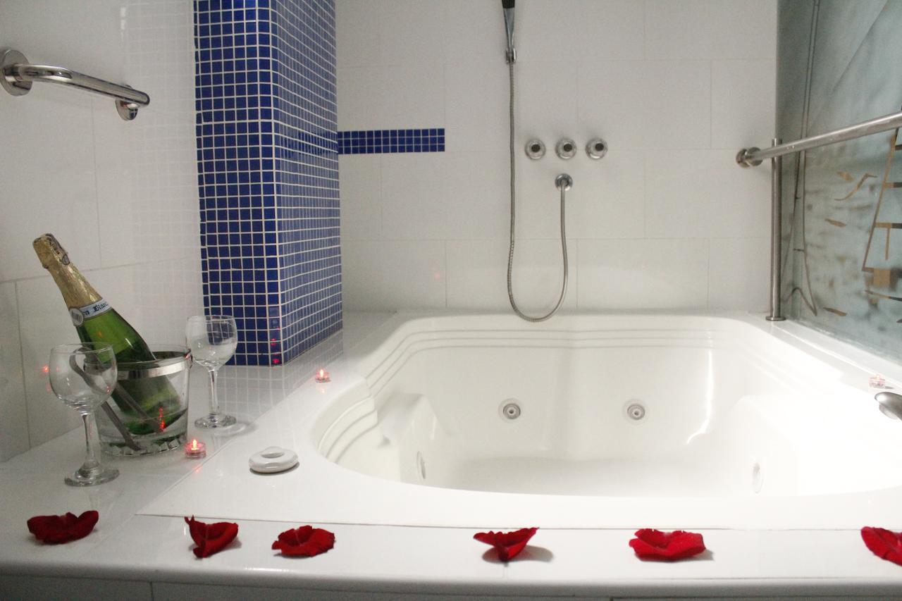Motel Piramides De Cristal Bogota Bagian luar foto