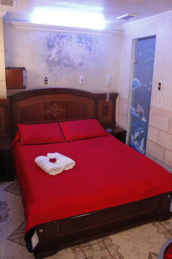 Motel Piramides De Cristal Bogota Bagian luar foto