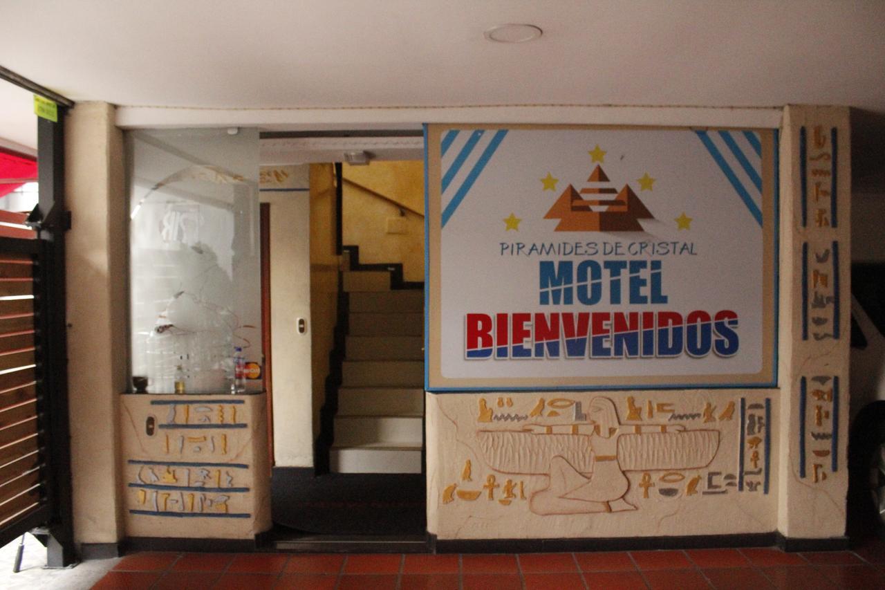 Motel Piramides De Cristal Bogota Bagian luar foto