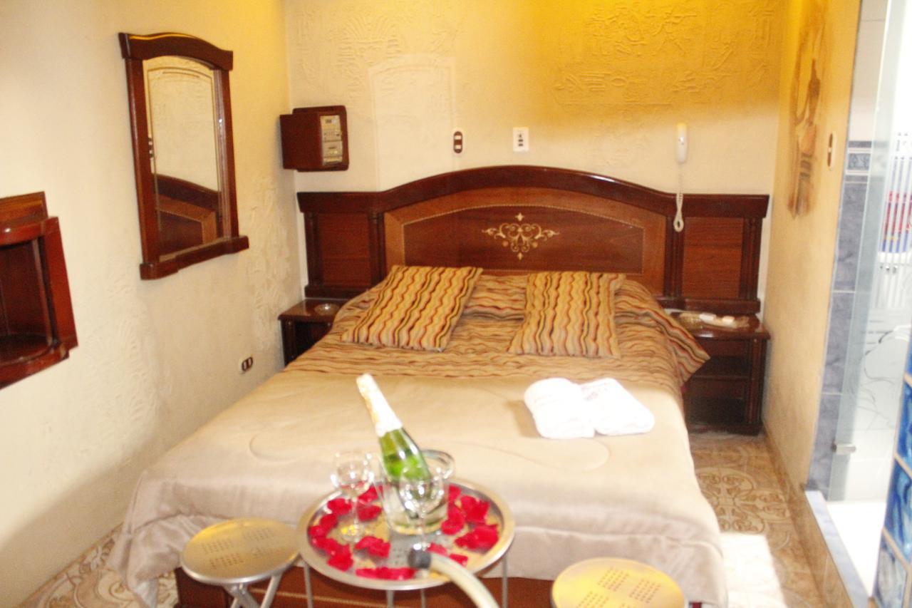 Motel Piramides De Cristal Bogota Bagian luar foto