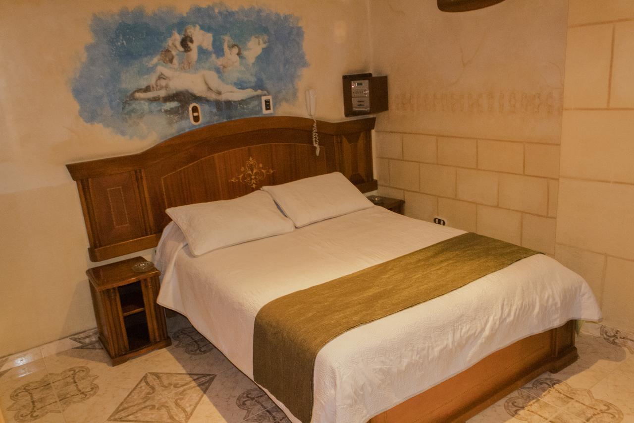 Motel Piramides De Cristal Bogota Bagian luar foto